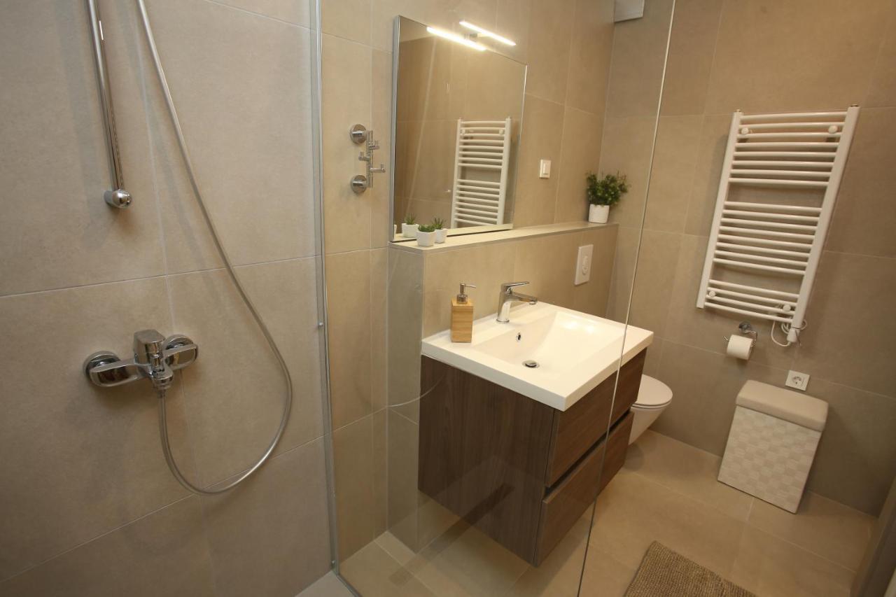 Apartmani Tri Bunje Трибунь Екстер'єр фото